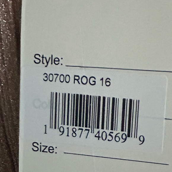 Mac Duggal 30700 NWT SHIMMERING PLEATED A-LINE 3/4 SLEEVE GOWN - Picture 13 of 14